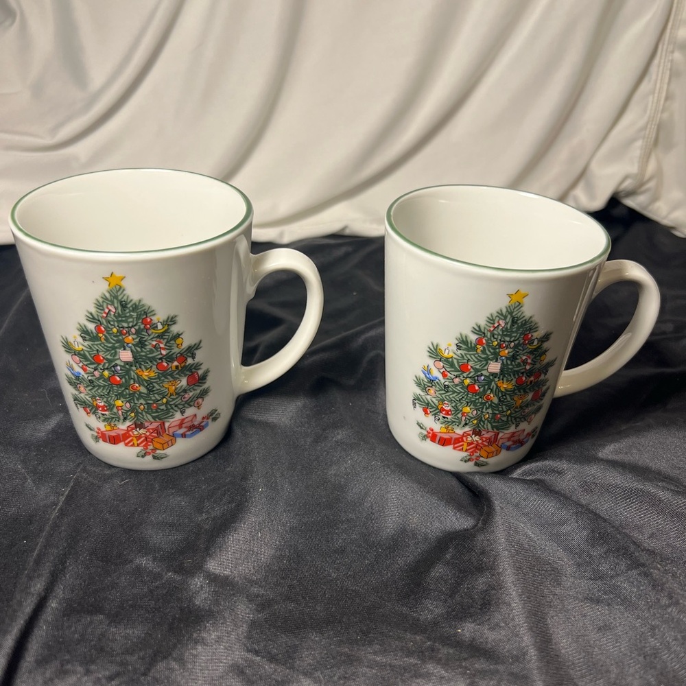 Noel Morning Christmas Tree Dinnerware Set  of 2 9oz Mug